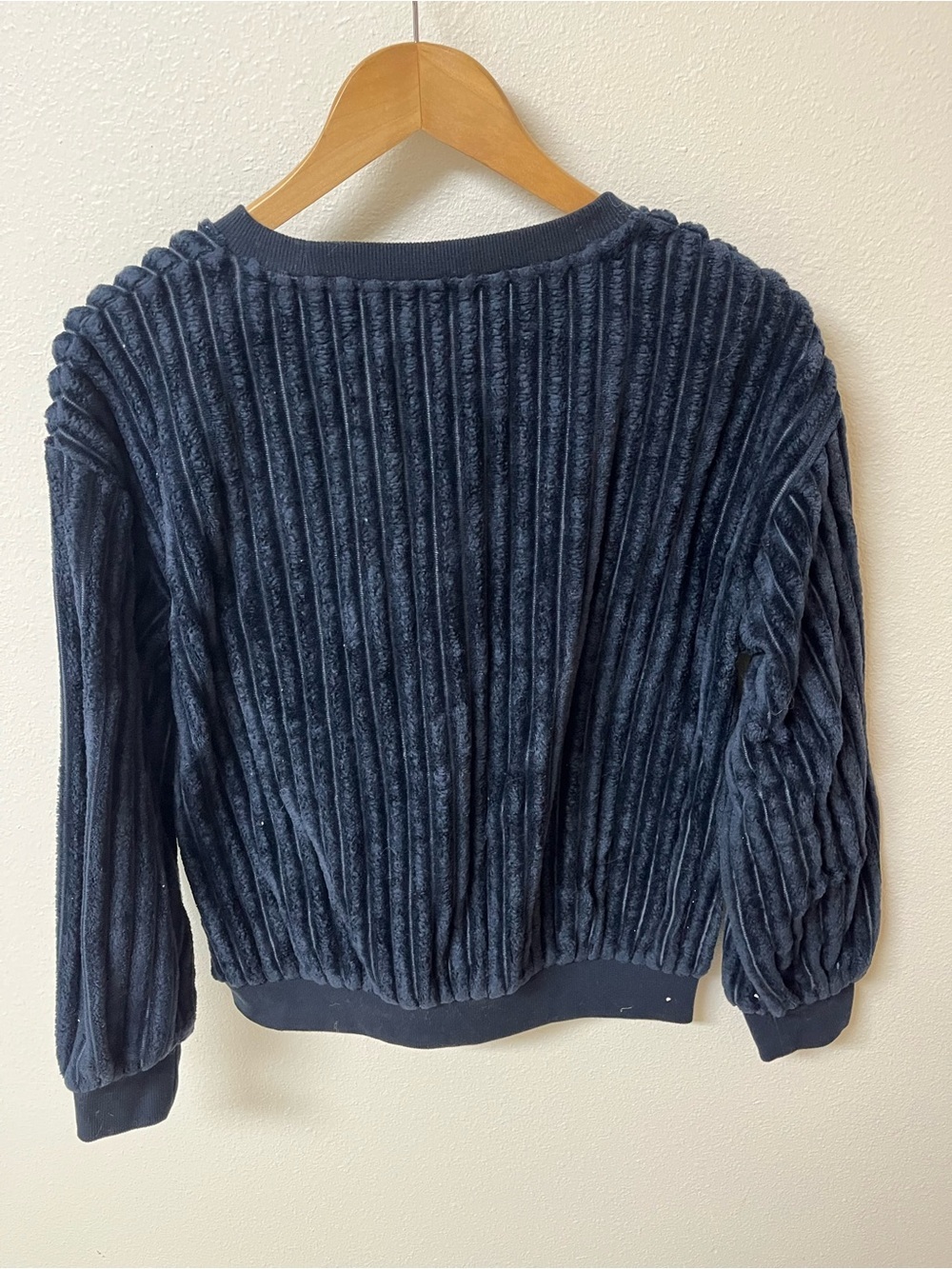 Simply Vera Vera Wang Dark Navy Sweatshirt women’s size S - Picture 3 of 3